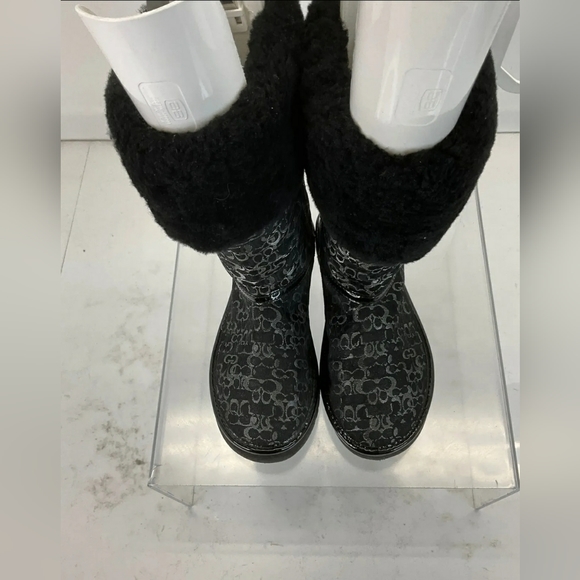 Coach Designer Nikole Black & Glittery Gray Signature Fabric & Fur Boots Size 5 - Picture 4 of 5